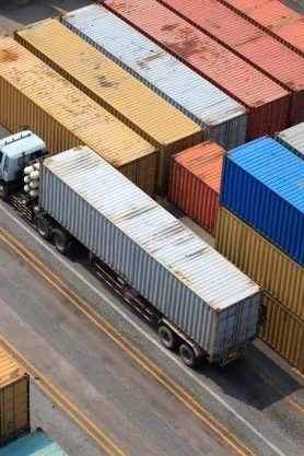 operacion-contenedores-puerto-serie