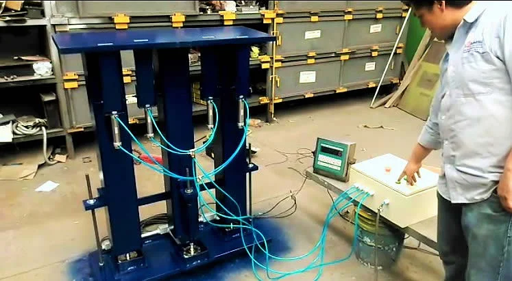 Integración del sistema de pesaje (báscula) a bandas transportadora para verificación de peso.